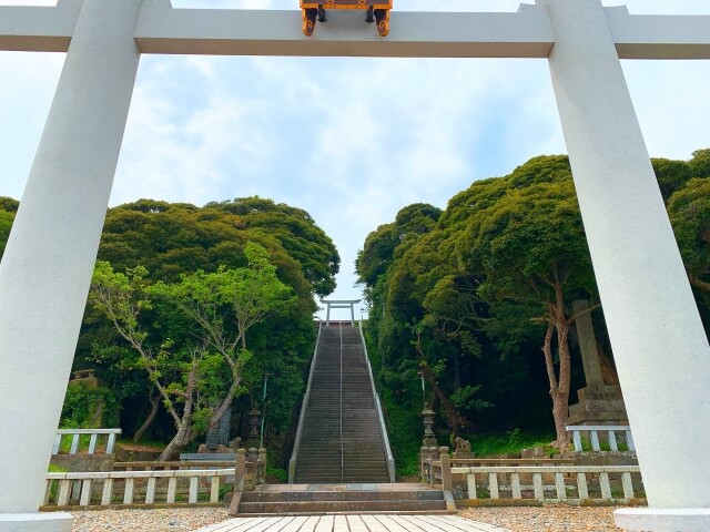大洗磯前神社　二の鳥居から階段へ