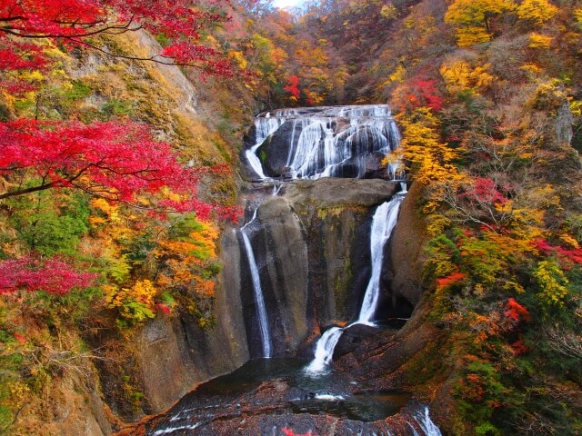 袋田の滝の紅葉の混雑を回避するには 渋滞する場所と駐車場情報 茨城観光 グルメ情報ブログ イバトリ