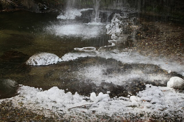 茨城観光　冬　おすすめ　月待の滝　氷瀑　