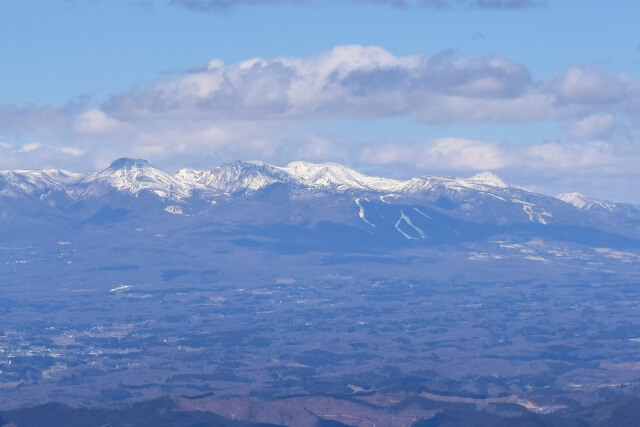 八溝山　登山　山頂の展望台からの景色　那須連山